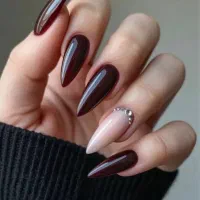 تمامی خدمات ناخن با آف ویژه