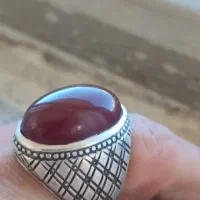 انگشتر عقیق یمنی کهنه رکاب بیست و هشت گرمی صدوقی