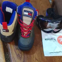 فروش عینک اسکی  rossignolو کفش کوهنوردی Tommy