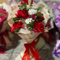 تولیدکننده انواع گل مصنوعی همراه تخفیفات روز مادر