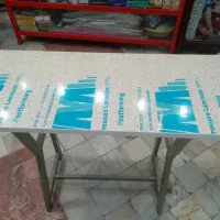 میز چرخ فروشی.