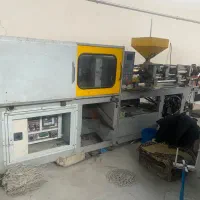 اپراتور دستگاه تزریق