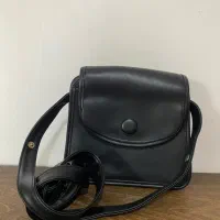 کیف|کیف، کفش، کمربند|رشت, استقامت ۱|دیوار