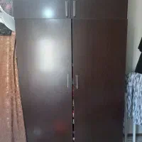 فروش یک عدد کمد کشو دار درب دار در حد نو
