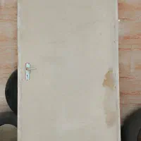 درب چوبی همراه با کلاف اهنی