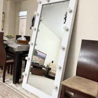 آینه قدی هالیوودی در حد نو