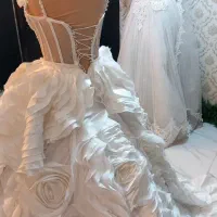 لباس عروسی
