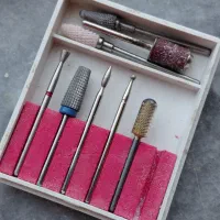 کلیه لوازم حرفه ای کاشت ناخن پودر و ژل