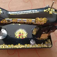 چرخ خیاطی مشکی