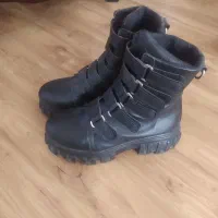 کفش اسپرت وپوتین