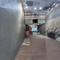 مغازه-بر-خیابان-اصلی