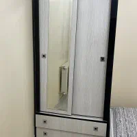 کمد ایستاده و کنسول