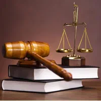 وکیل پایه یک دادگستری