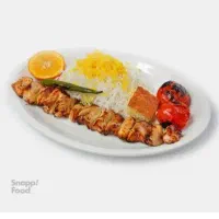 کارگر اقا ساده اشپزخانه رستوران