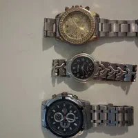 سه عدد ساعت مچی