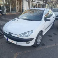 206 صندوق دارV8