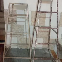چهارپایه آهنی