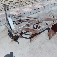 گاوآهن و دیکتاتوری و بودی تراکتور|ماشین‌آلات صنعتی|کارون, |دیوار