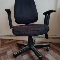 صندلی چرخشی نیازبه تعمیر