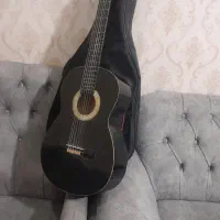 گیتار .|گیتار، بیس، امپلیفایر|آبدانان, |دیوار