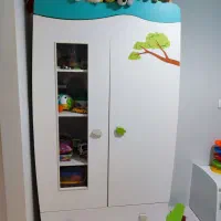 تخت و کمد کودک در حد نو|تخت و صندلی بچه|اردبیل, |دیوار