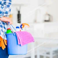 استخدام خانم برای نظافت