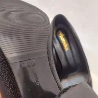 کفش مشکی|کیف، کفش، کمربند|سیاهکل, |دیوار