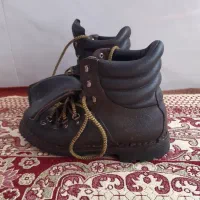 کفش کوهنوردی|کیف، کفش، کمربند|سراب, |دیوار