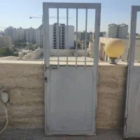 ۵درب آهنی در حد نو با چارچوب
