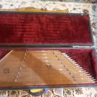 سنتور دست ساز به همراه جعبه ی چرم و مضراب|سازهای سنتی|شاهین‌شهر, مخابرات (شهید بهشتی)|دیوار