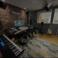 استدیو مجهز ضبط موسیقی و پادکست و تیزر تبلیغاتی