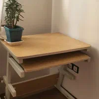 فوری‌ی * میزِ تحریر/ کاملا سالم