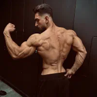 مربی بدنسازی و فیتنس