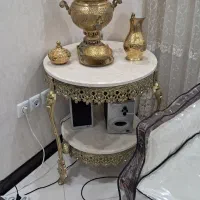 میز خاطر وساعت دیواری