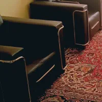 مبلمان ۴ نفره چرم مشکی