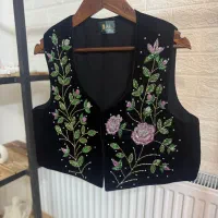 تولید سخمه،وست،جلیقه های تماماکار دست مزونی عمده|لباس|خمین, |دیوار