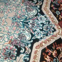 دو تا فرش 12 متری به خانواده بی سرپرست اهدا میشود