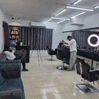 اصلاح رایگان سر و صورت زیر نظر استاد