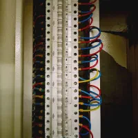 طراحی و مونتاژ تابلوهای برق|خدمات پیشه و مهارت|هشتگرد, شهرک ولیعصر (مصلی)|دیوار