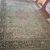 یک عدد فرش به فروش میرسد