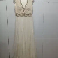 لباس مجلسی سایز ۴۰ تخفیف دارد