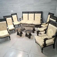مبل کتیبه فندقی ۹ نفره با میز و عسلی