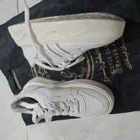 چند جفت کفش|کیف، کفش، کمربند|ایلام, |دیوار