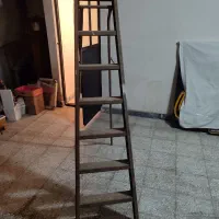 چهارپایه اهنی