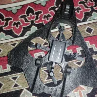 پهباد|اسباب‌بازی بچه|شیراز, انجیر|دیوار