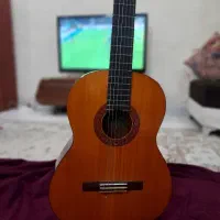 گیتار یاماها c40