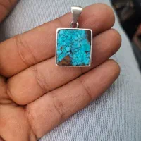 گردنبند فیروزه نیشابوری