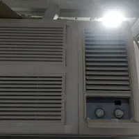 کولر گازی پشت پنجره