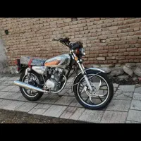 موتور سیکلت 200