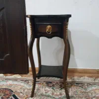 میزتلفن کشودار درحد نو کاملا سالم